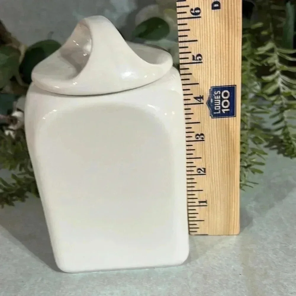 Pier 1 Jar